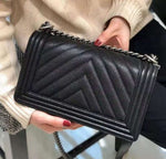 𝐂𝐡𝐚𝐧𝐥 Chevron Black caviar SHW