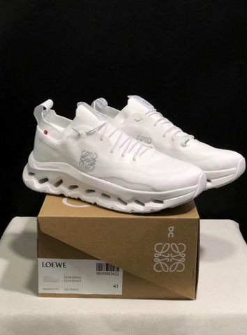 𝐋𝐄𝐖 x On Cloudtilt Sneakers