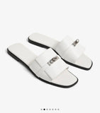 𝐇 Kelly Lock Giulia Sandals