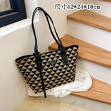 𝐏𝐚𝐫𝐚𝐝𝐚 Nylon Noir Tote Bag