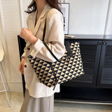 𝐏𝐚𝐫𝐚𝐝𝐚 Nylon Noir Tote Bag