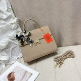 𝐇 Kelly Sling Bag